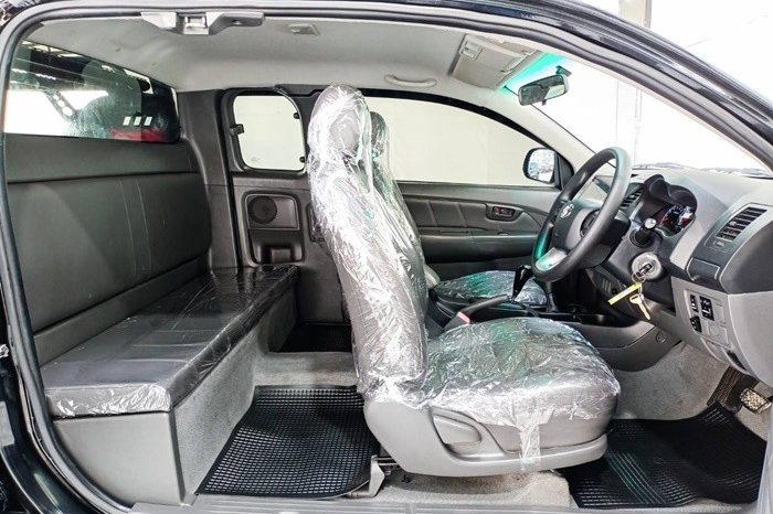 TOYOTA HILUX full