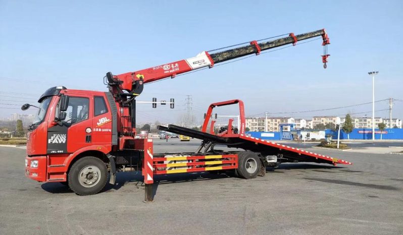 FAW TOW TRUCK WITH CRANE full
