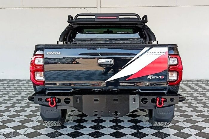 TOYOTA HILUX full