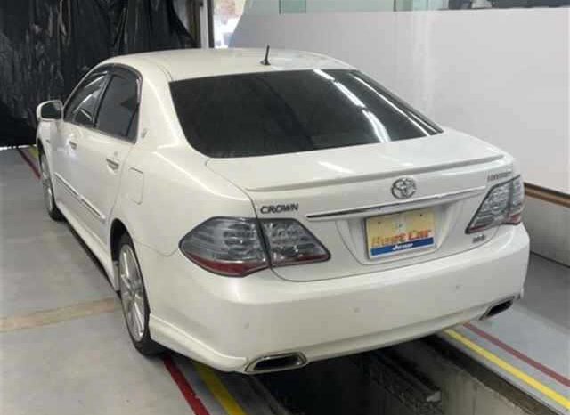 TOYOTA CROWN HYBRID full