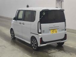 HONDA N BOX CUSTOM full