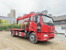 FAW TOW TRUCK WITH CRANE full