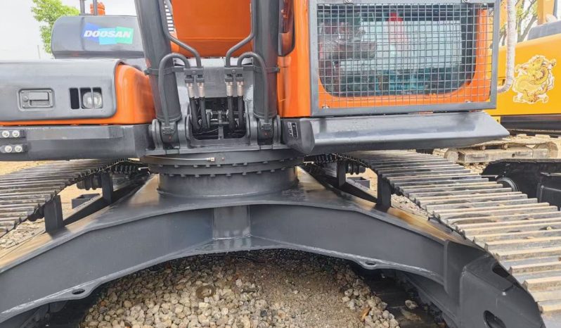 DOOSAN EXCAVATOR full