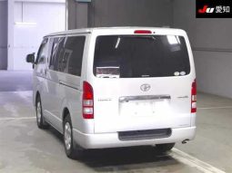 TOYOTA HIACE full
