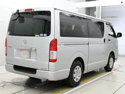 TOYOTA HIACE full