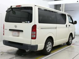 TOYOTA HIACE full
