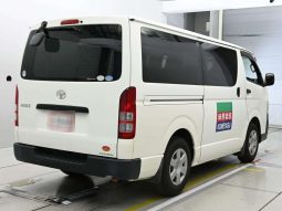 TOYOTA HIACE full