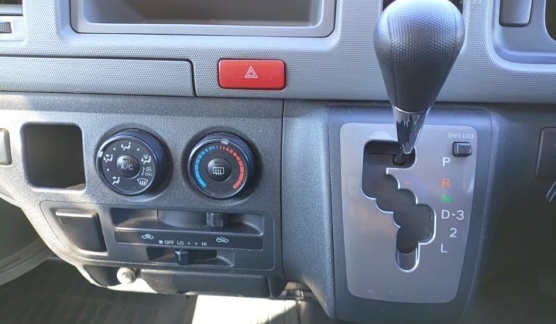 TOYOTA HIACE full