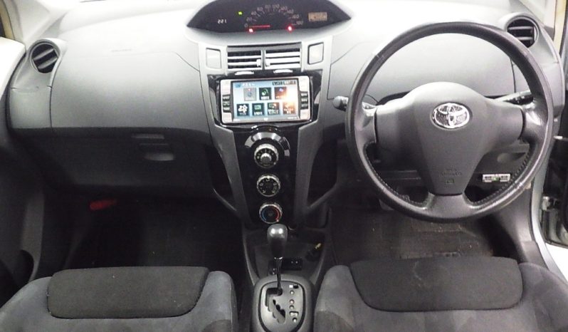 TOYOTA VITZ full