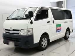 TOYOTA HIACE full