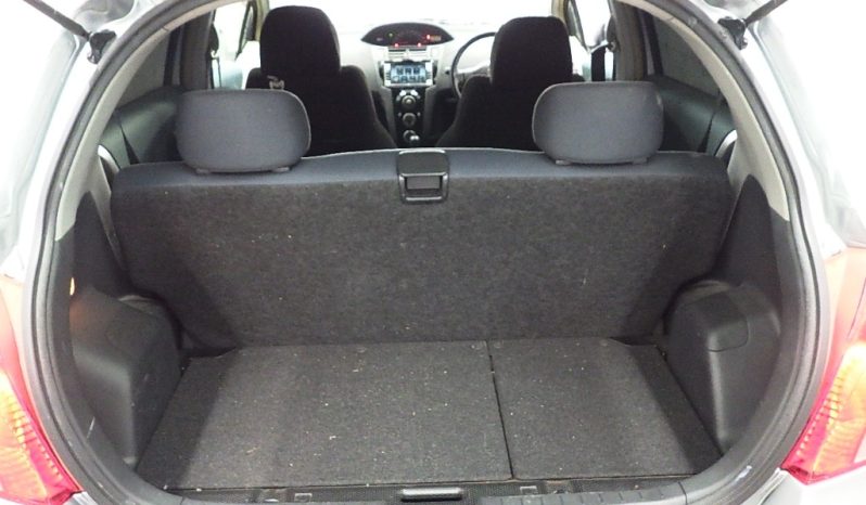 TOYOTA VITZ full