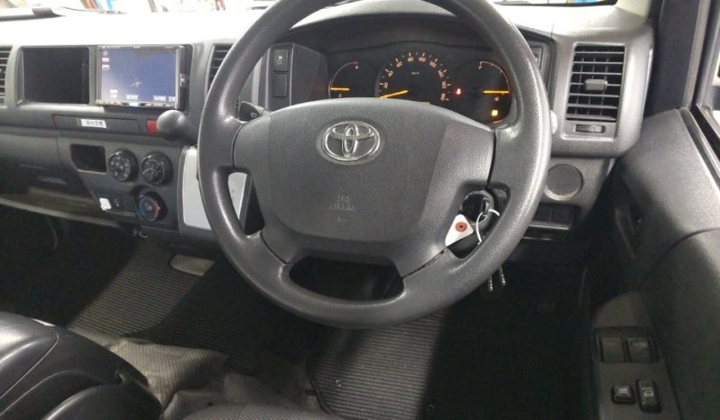 TOYOTA HIACE full