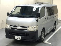 TOYOTA HIACE full