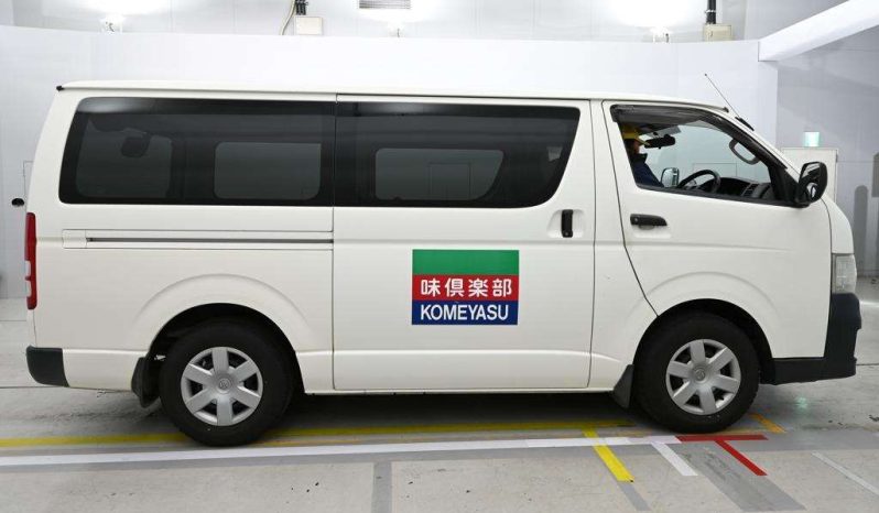 TOYOTA HIACE full