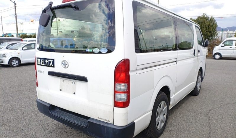 TOYOTA HIACE full