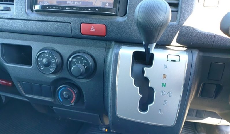 TOYOTA HIACE full
