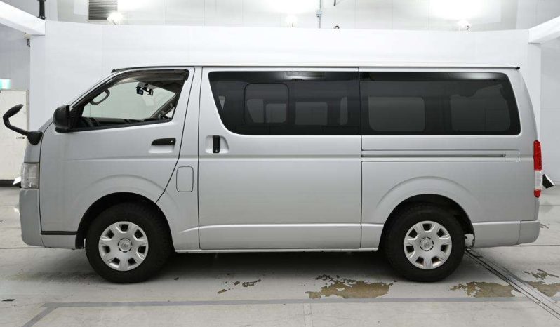 TOYOTA HIACE full