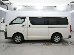 TOYOTA HIACE full