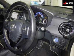 TOYOTA COROLLA FIELDER full