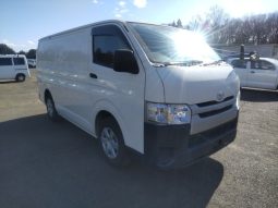 TOYOTA HIACE full