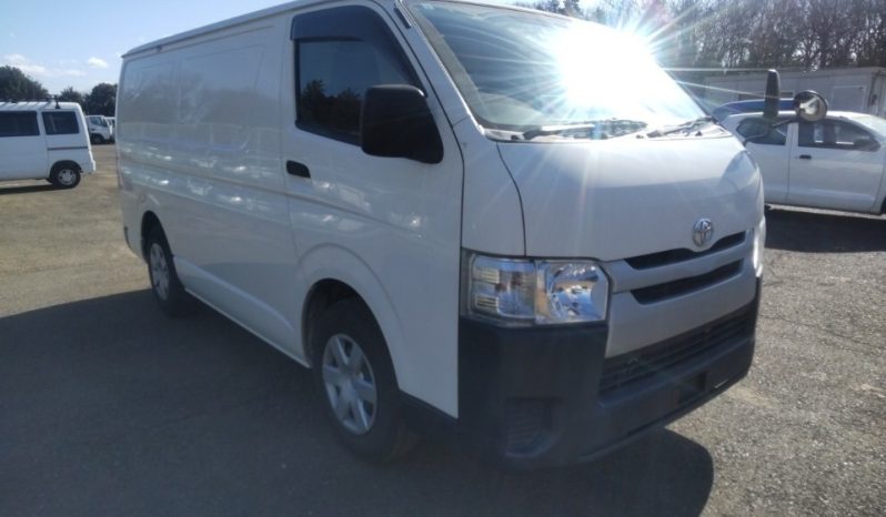 TOYOTA HIACE full