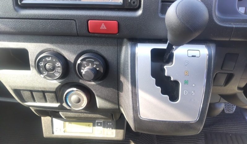 TOYOTA HIACE full