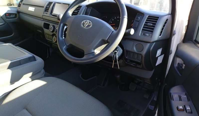 TOYOTA HIACE full