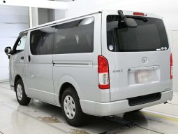 TOYOTA HIACE full