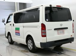 TOYOTA HIACE full