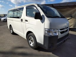 TOYOTA HIACE full
