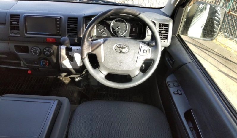 TOYOTA HIACE full