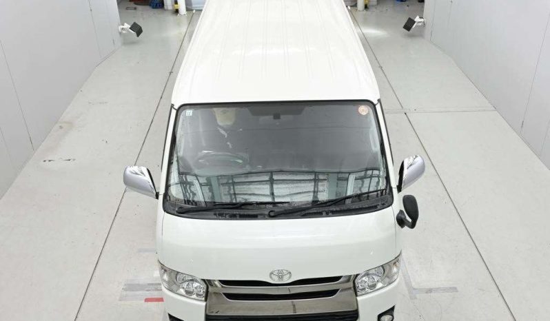 TOYOTA HIACE full