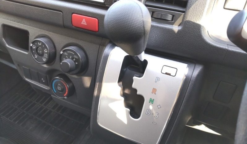 TOYOTA HIACE full