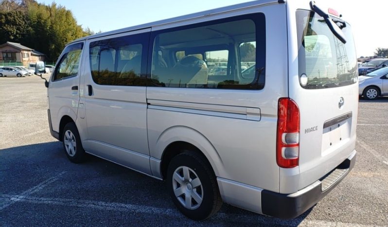 TOYOTA HIACE full