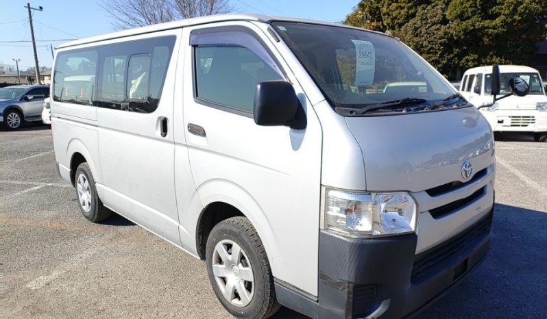 TOYOTA HIACE full