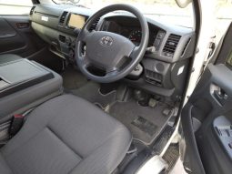 TOYOTA HIACE full