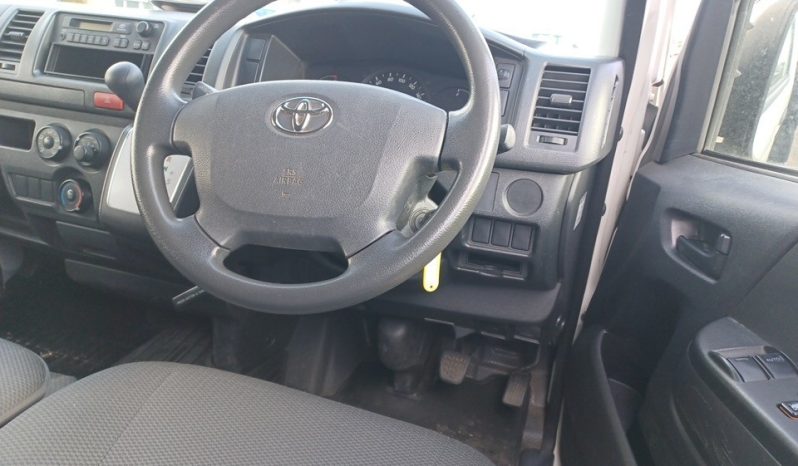 TOYOTA HIACE full