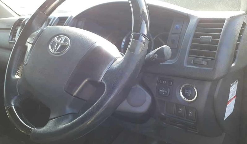 TOYOTA HIACE full
