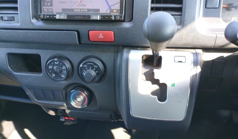 TOYOTA HIACE full