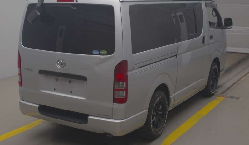 TOYOTA HIACE full