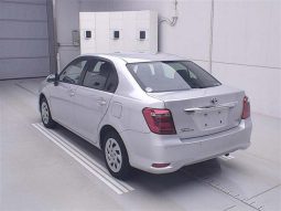 TOYOTA COROLLA AXIO full