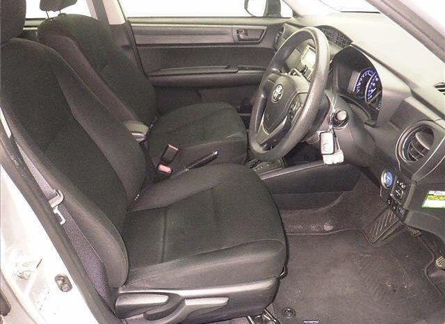 TOYOTA COROLLA AXIO full