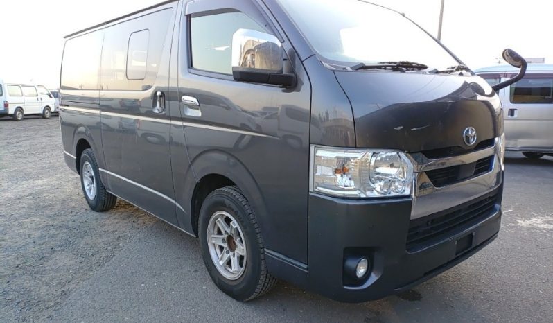 TOYOTA HIACE full