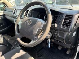 TOYOTA HIACE full