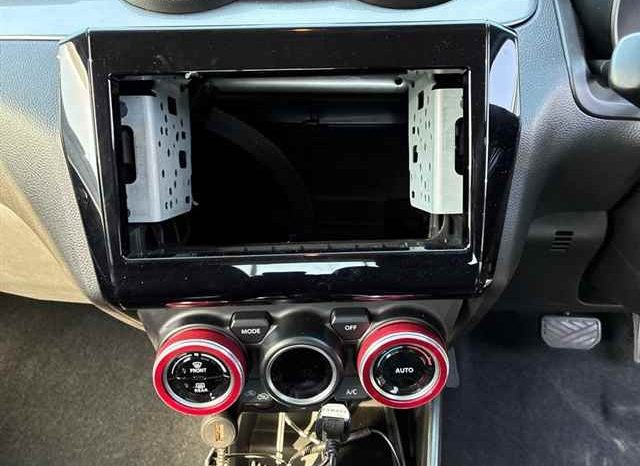 SUZUKI SWIFT full