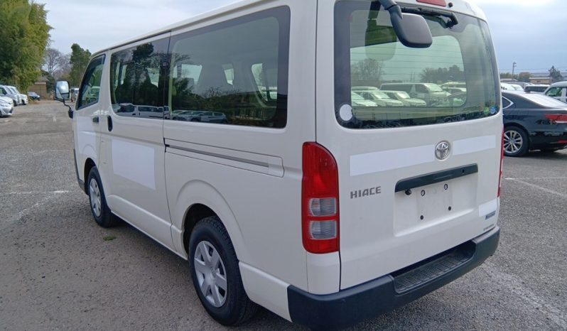 TOYOTA HIACE full