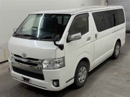 TOYOTA HIACE full