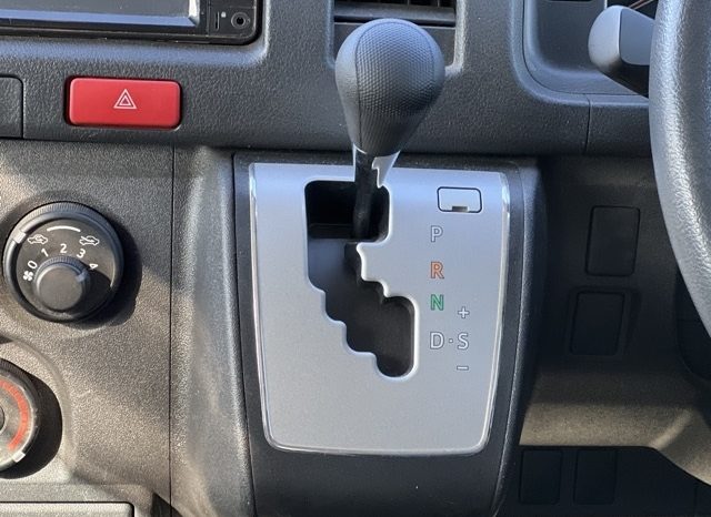 TOYOTA HIACE full