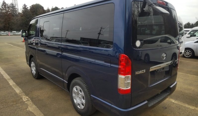 TOYOTA HIACE full