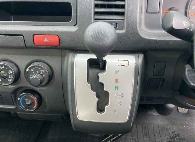 TOYOTA HIACE full